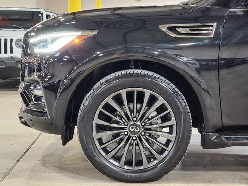 2024 INFINITI QX80 SENSORY