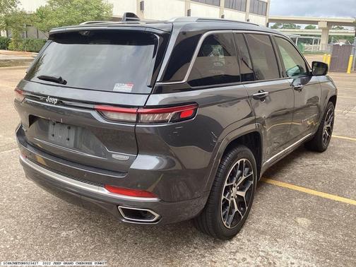 2022 Jeep Grand Cherokee Summit
