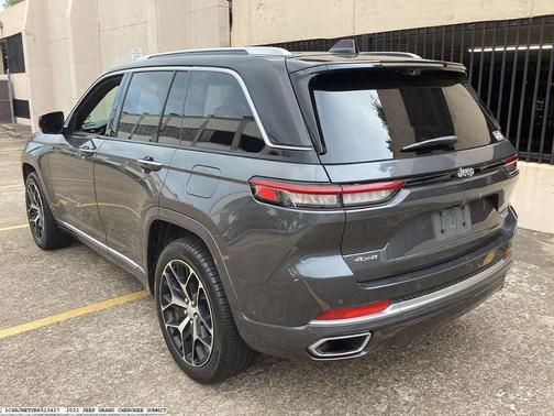 2022 Jeep Grand Cherokee Summit