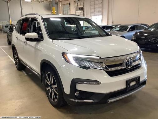 2022 Honda Pilot Touring 8-Passenger