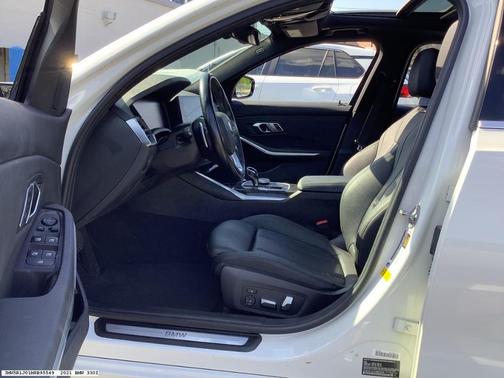 2021 BMW 330 i