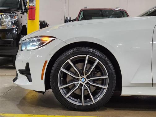 2021 BMW 330 i