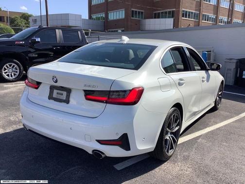 2021 BMW 330 i