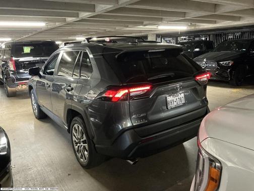 2020 Toyota RAV4 XLE Premium