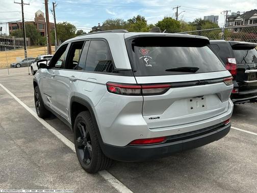 Silver 2023 Jeep Grand Cherokee Altitude