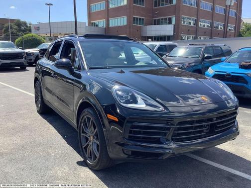 2023 Porsche Cayenne Base (Tiptronic)