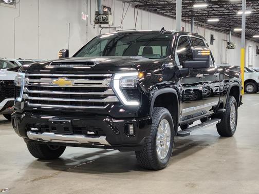Black 2024 Chevrolet Silverado 2500 High Country