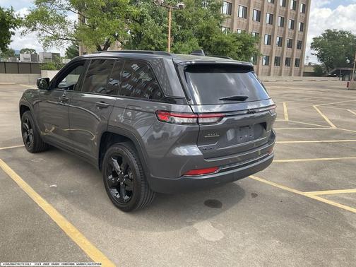 2024 Jeep Grand Cherokee Laredo