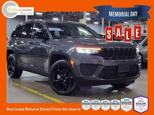 Gray 2024 Jeep Grand Cherokee Laredo