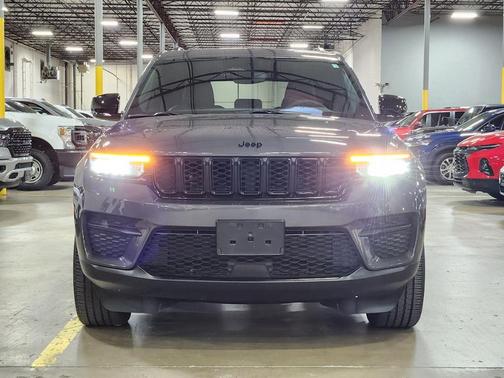 2024 Jeep Grand Cherokee Laredo