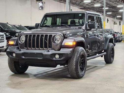 2020 Jeep Gladiator Sport