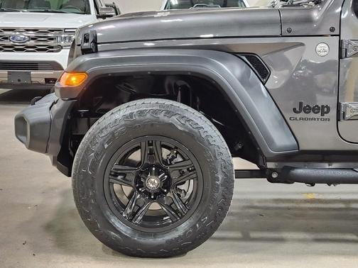 2020 Jeep Gladiator Sport