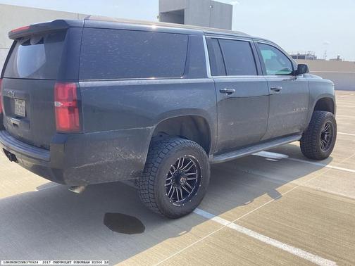 2017 Chevrolet Suburban LS