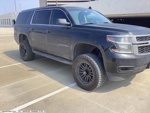 2017 Chevrolet Suburban LS