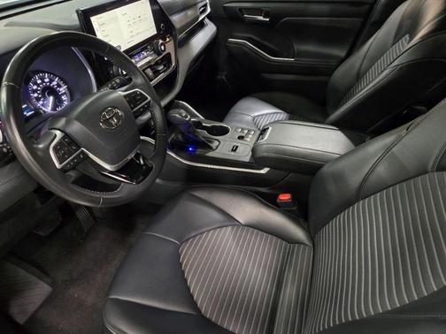 2023 Toyota Highlander XSE
