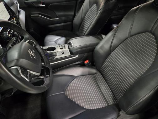 2023 Toyota Highlander XSE