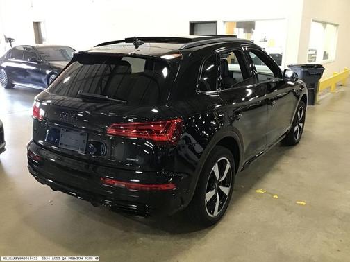 2024 Audi Q5 45 S line quattro Premium