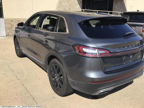 2021 Lincoln Nautilus Reserve