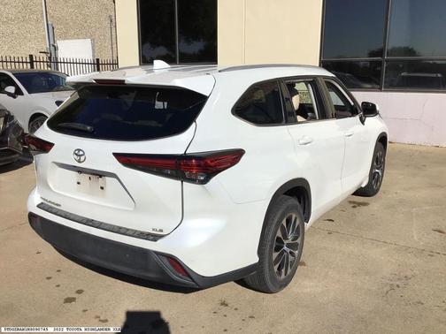 2022 Toyota Highlander XLE