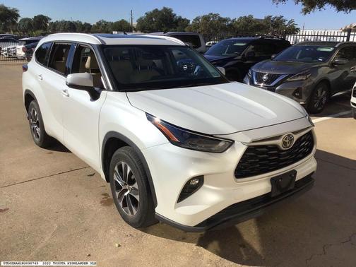 2022 Toyota Highlander XLE