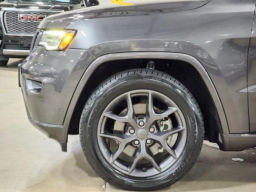 Gray 2021 Jeep Grand Cherokee Limited