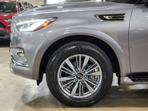 2021 INFINITI QX80 Luxe