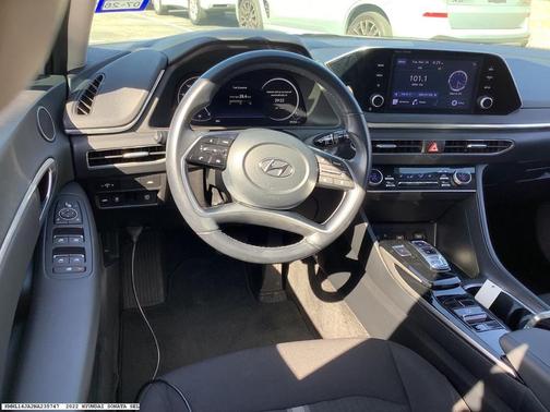 White 2022 Hyundai SONATA SEL