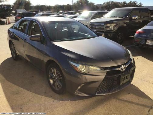 2016 Toyota Camry SE
