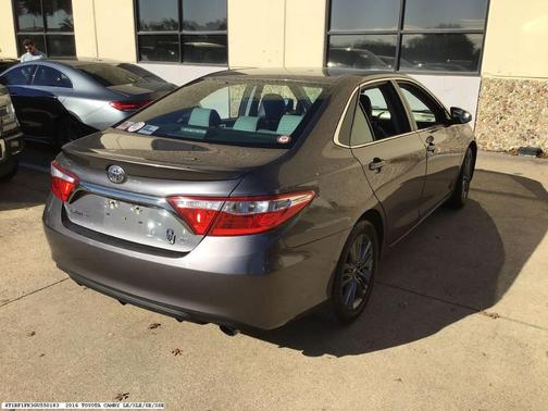 2016 Toyota Camry SE