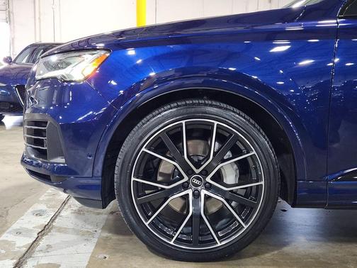 2021 Audi Q7 55 Prestige