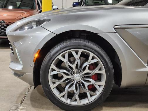 2023 Aston Martin DBX Base