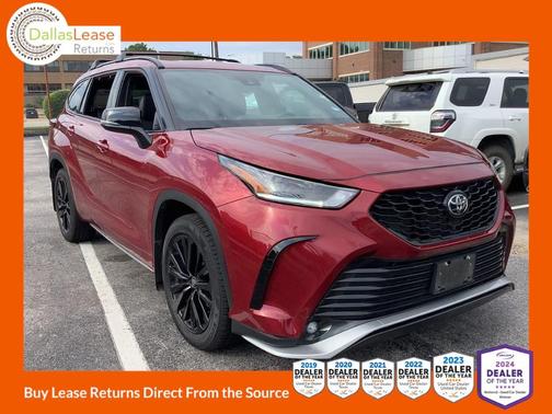 Red 2023 Toyota Highlander XSE