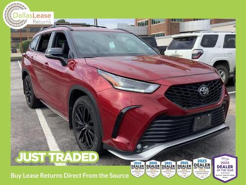 Red 2023 Toyota Highlander XSE