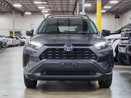 2024 Toyota RAV4 Hybrid LE