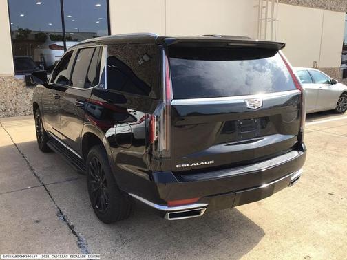 2021 Cadillac Escalade Luxury