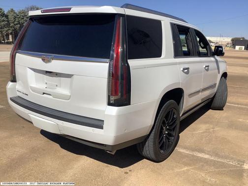 2017 Cadillac Escalade Platinum