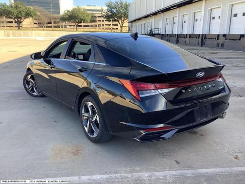 2023 Hyundai ELANTRA Limited