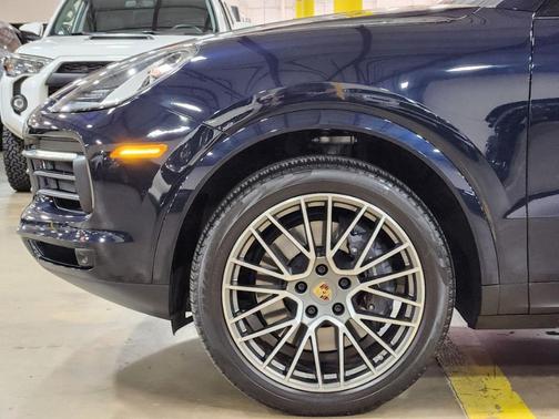 2022 Porsche Cayenne Platinum Edition