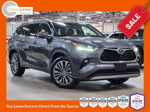 2022 Toyota Highlander Hybrid Platinum