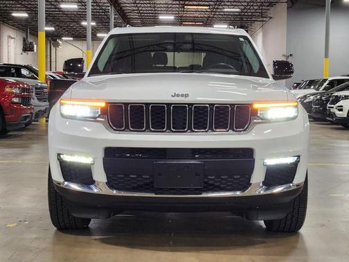 White 2022 Jeep Grand Cherokee L Limited