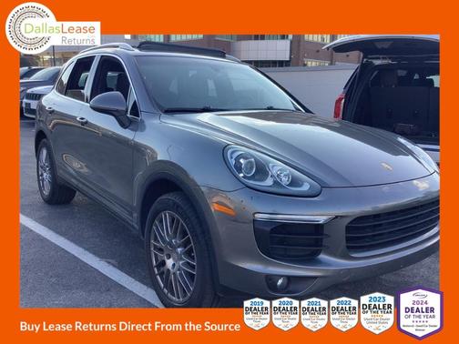 2017 Porsche Cayenne Base (Tiptronic)