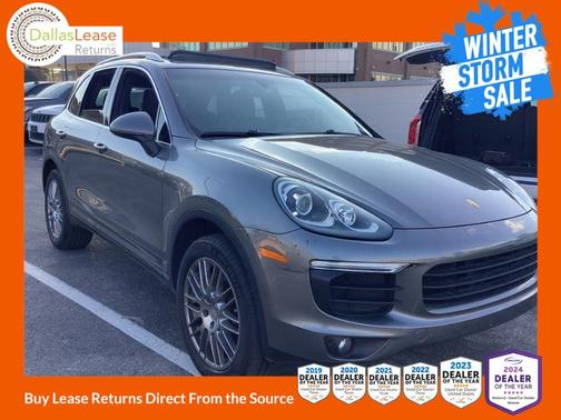 2017 Porsche Cayenne Base (Tiptronic)