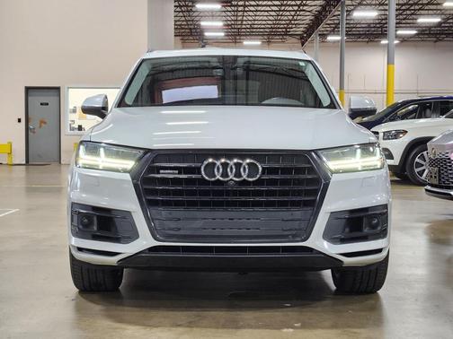 2019 Audi Q7 55 SE Premium Plus