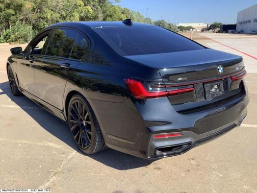 2022 BMW 750 i xDrive