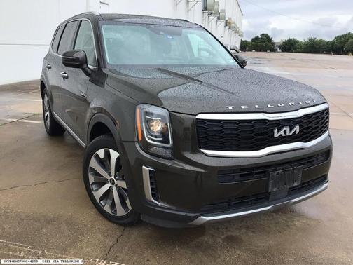 Green 2022 Kia Telluride S