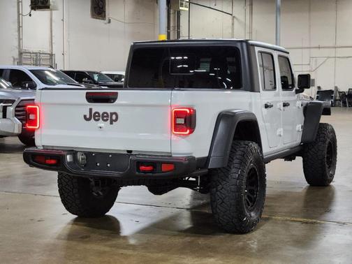 White 2023 Jeep Gladiator Rubicon