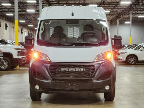 White 2024 RAM ProMaster 2500 High Roof