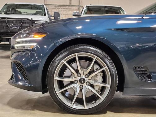 2024 Genesis G70 2.5T