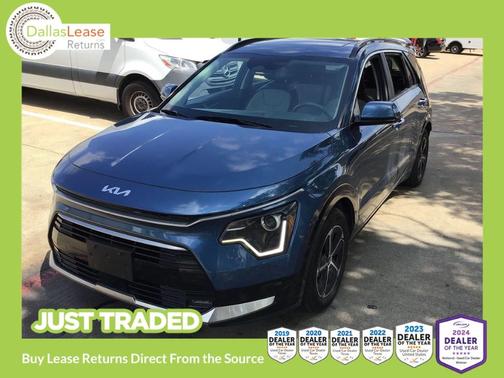 Blue 2023 Kia Niro SX