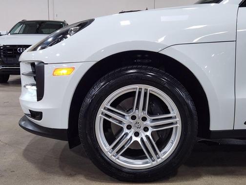2019 Porsche Macan Base